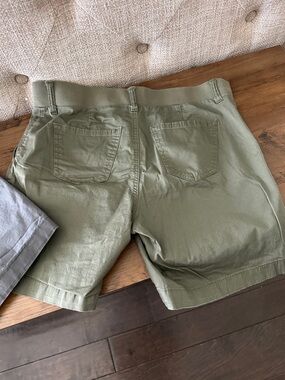 Men's Olive Green Casual Cotton Shorts